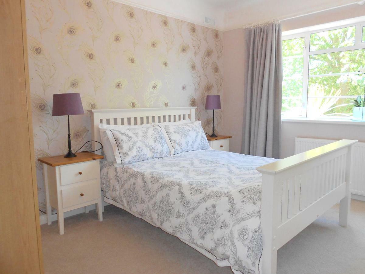 2 Bed Apartment In Viceroy Lodge Central Surbiton Incl Free Parking Kingston upon Thames  Buitenkant foto